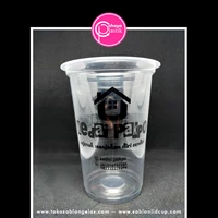  16 oz SA 8 gram plastic cup 500 ml capacity so it's perfect for taking away