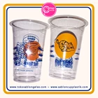 Screen printing of plastic cups 16 oz 7 grams with a capacity of 380-500 ml 1